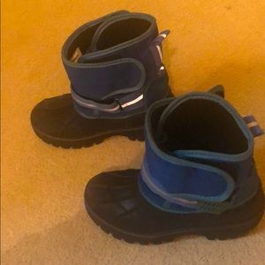 Little boys snow boots like new size 13/1